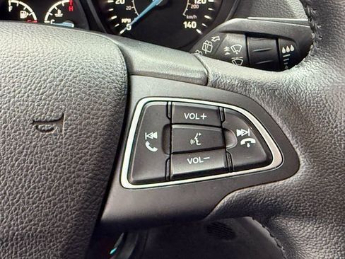 Used 2018 Ford Escape SEL image 12