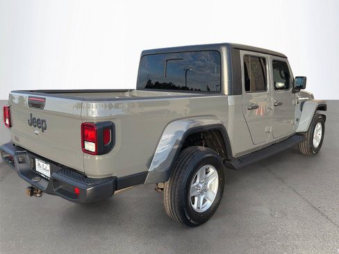 Used 2020 Jeep Gladiator Sport w/ Quick Order Package 24S AWD/4WD image 4