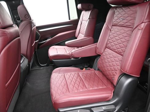 Used 2026 Cadillac Escalade ESV Sport AWD/4WD image 27