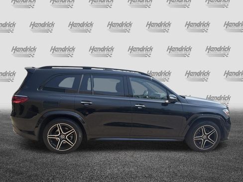 Used 2024 Mercedes-Benz GLS 450 4MATIC image 10