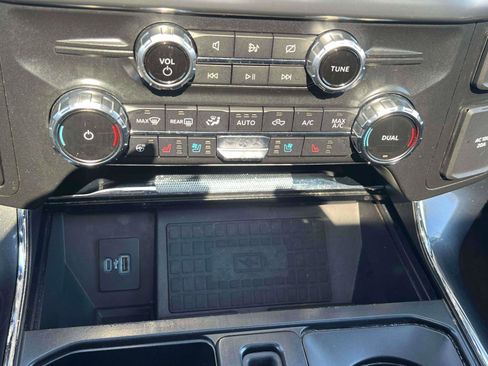 Used 2022 Ford F150 Lariat w/ Equipment Group 502A High image 14