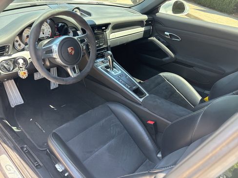 Used 2015 Porsche 911 GT3 RWD image 7