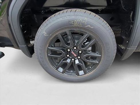 New 2026 GMC Sierra 1500 Elevation image 16
