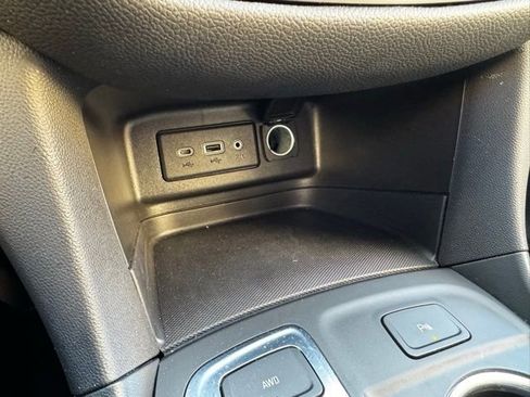 Certified 2024 Chevrolet Equinox LT image 12