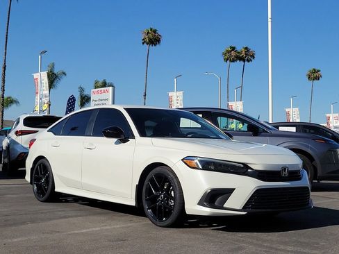 Used 2023 Honda Civic Sport image 29