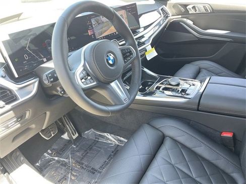 New 2026 BMW X7 xDrive40i w/ M Sport Package image 18