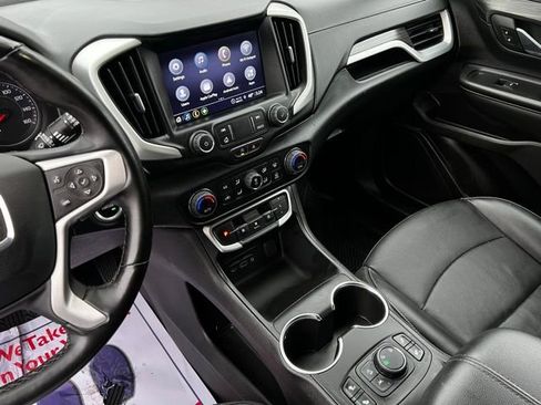 Used 2024 GMC Terrain SLT image 36