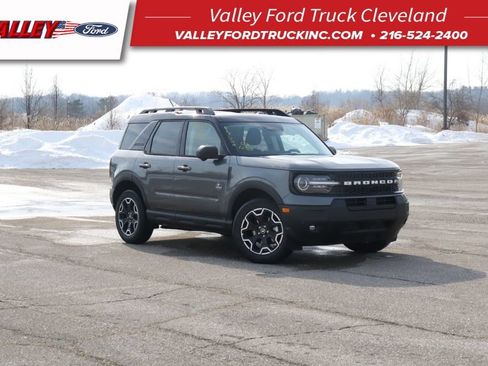New 2025 Ford Bronco Sport Outer Banks w/ Outer Banks Tech Package+ AWD/4WD image 1