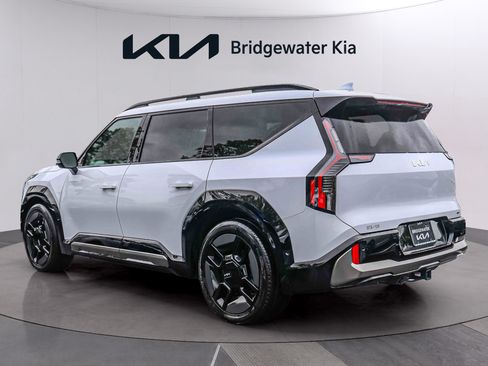 Certified 2026 Kia EV9 GT-Line AWD/4WD image 4