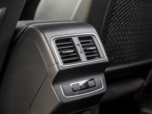 Used 2018 Audi Q5 2.0T Premium Plus w/ Premium Plus Package image 36