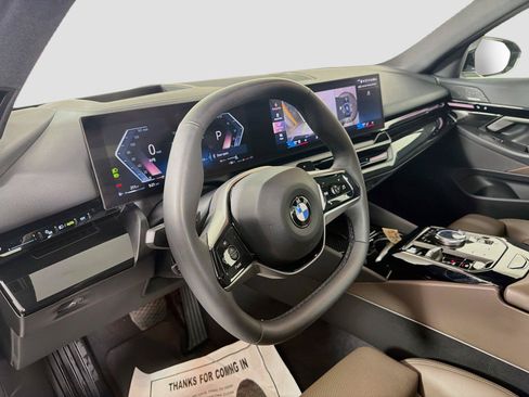 Used 2024 BMW 530i w/ Premium Package RWD image 9