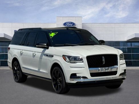 Used 2024 Lincoln Navigator L Black Label AWD/4WD image 2