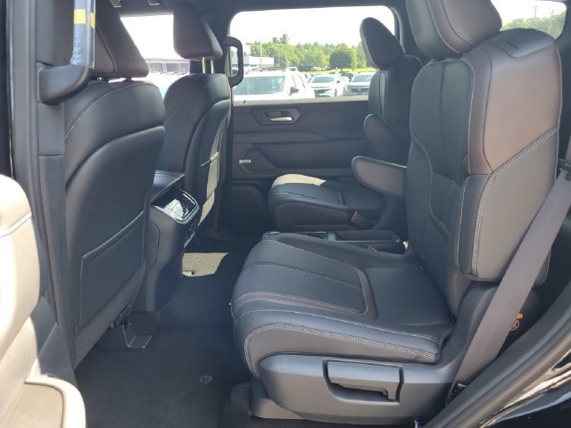 New 2026 Nissan Armada SL w/ Captain's Chari Seat Package AWD/4WD image 31