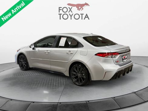 Used 2026 Toyota Corolla SE FWD image 4