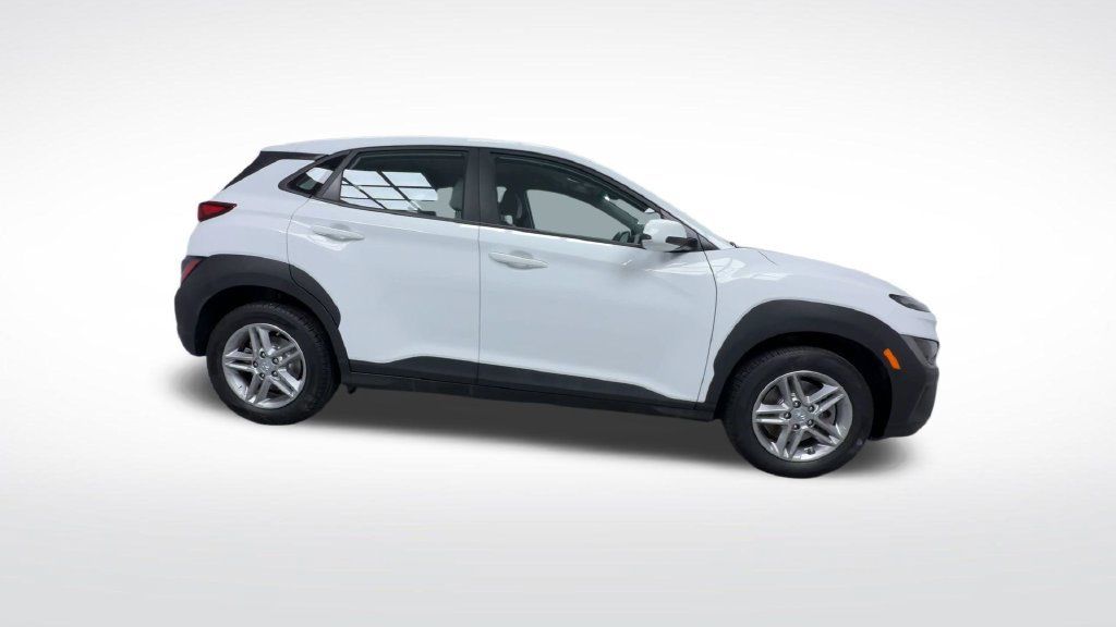 Used 2023 Hyundai Kona SE w/ Cargo Package AWD/4WD image 12