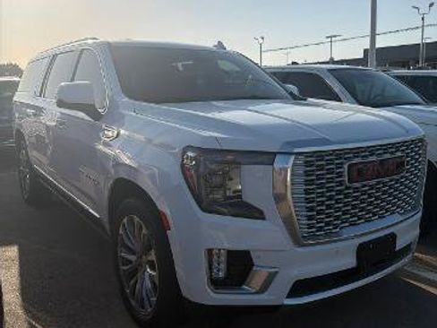 Used 2021 GMC Yukon XL Denali w/ Denali Premium Package AWD/4WD image 1