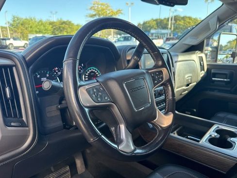 Used 2018 GMC Sierra 3500 Denali w/ Duramax Plus Package image 15