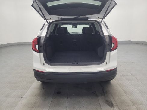 Used 2024 GMC Terrain SLE image 29