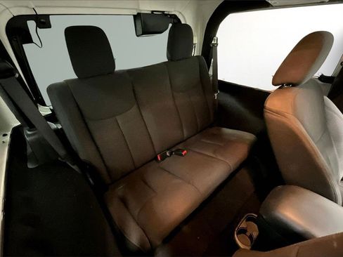 Used 2017 Jeep Wrangler Sport image 23
