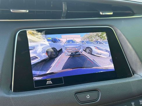 Used 2023 Cadillac XT4 Premium Luxury image 28