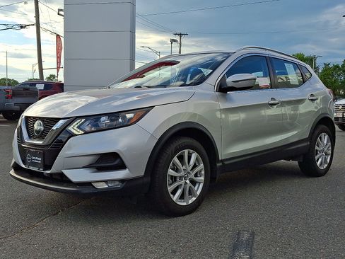 Used 2022 Nissan Rogue Sport SV AWD/4WD image 3