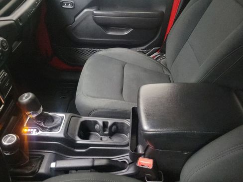 Used 2021 Jeep Wrangler Unlimited Willys image 27