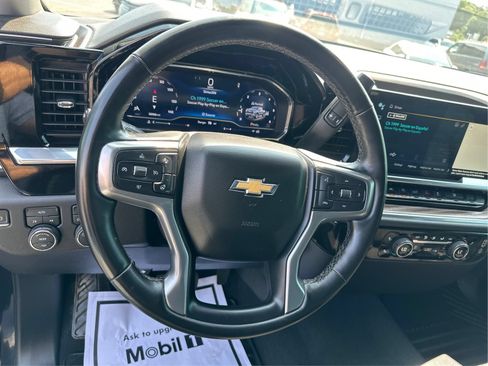 Used 2024 Chevrolet Silverado 1500 LT AWD/4WD image 18
