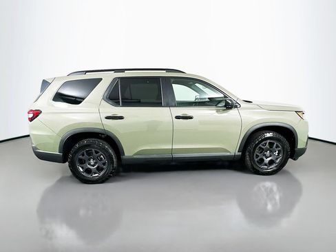 Certified 2026 Honda Pilot TrailSport image 4