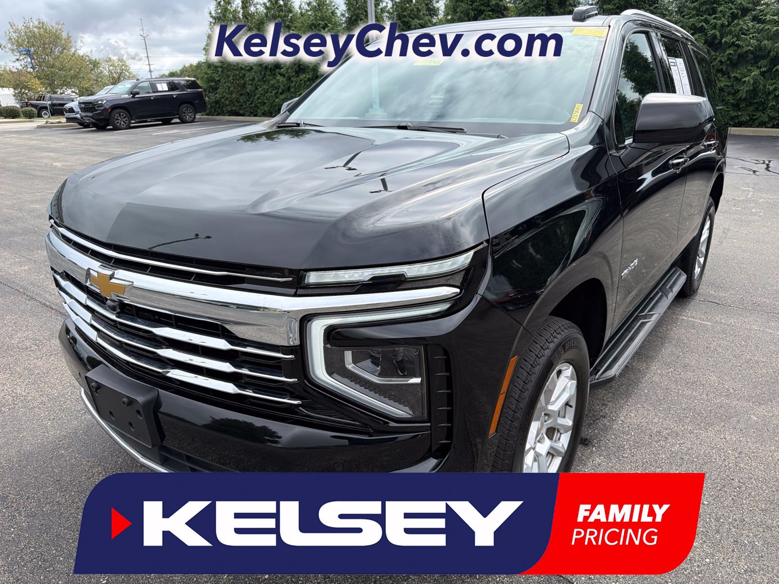 Used 2025 Chevrolet Tahoe LT AWD/4WD image 1