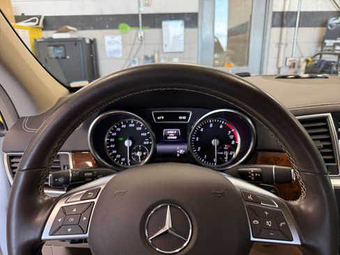 Certified 2015 Mercedes-Benz GL 450 4MATIC image 10