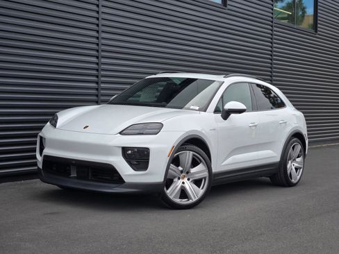 New 2026 Porsche Macan 4 Electric AWD/4WD image 1