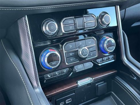 Certified 2024 GMC Yukon XL Denali Ultimate image 35