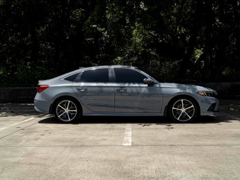 Used 2024 Honda Civic Touring image 10