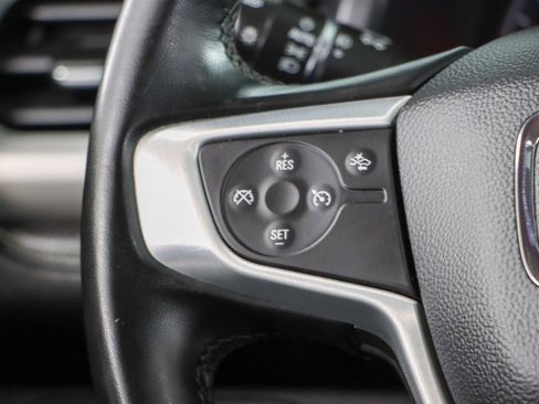 Used 2023 GMC Acadia SLT image 13