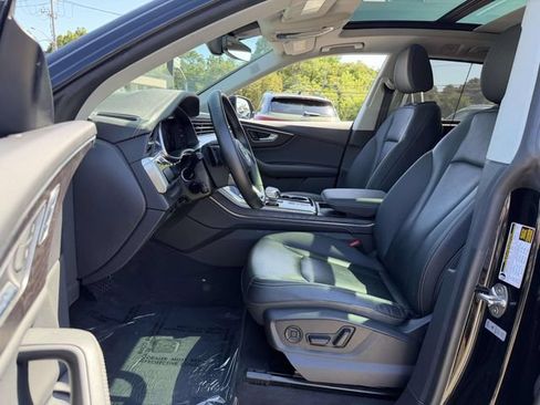 Used 2023 Audi Q8 Premium Plus w/ Premium Plus Package AWD/4WD image 7