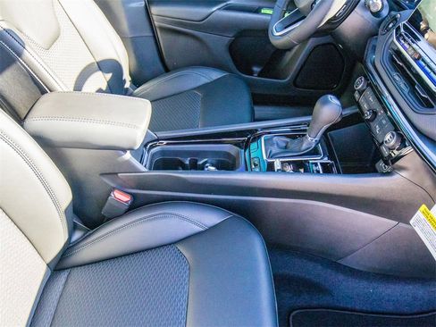 New 2026 Jeep Compass Latitude image 14