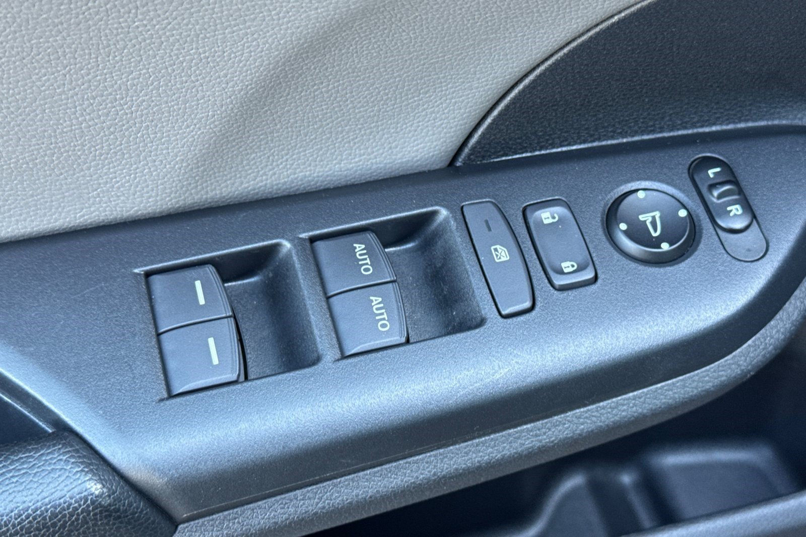 Used 2016 Honda Civic Touring image 13