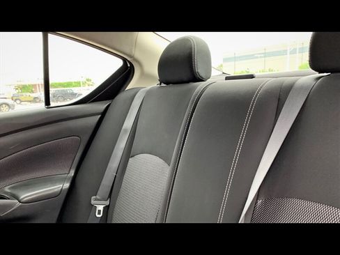 Used 2017 Nissan Versa SV FWD image 11