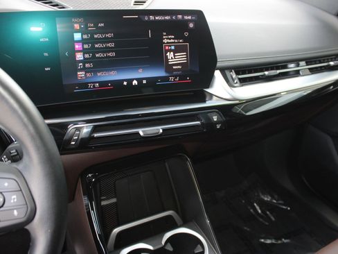 Used 2024 BMW X1 xDrive28i w/ Technology Package image 23