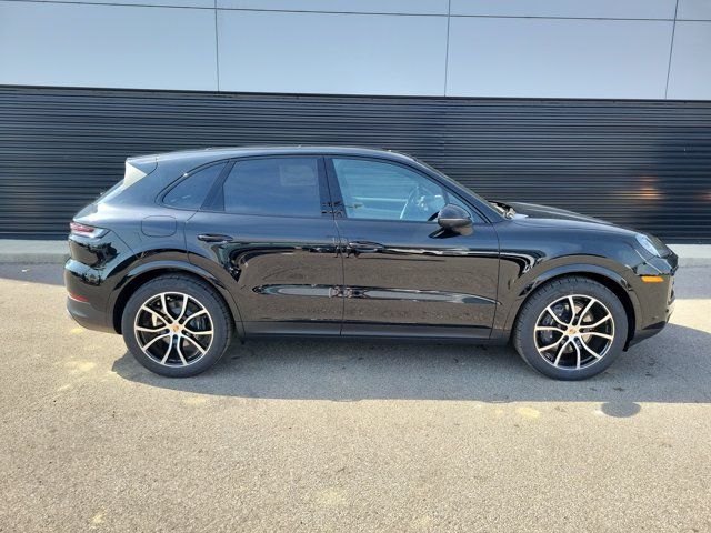 Used 2026 Porsche Cayenne AWD/4WD image 8