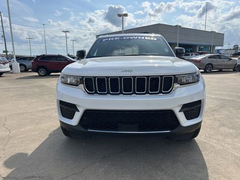 Used 2025 Jeep Grand Cherokee Laredo X RWD image 2