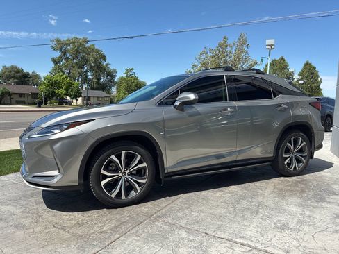 Used 2022 Lexus RX 450h AWD w/ Accessory Package (A2) image 4