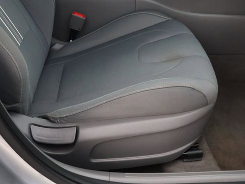 Used 2021 Hyundai Elantra SEL image 17