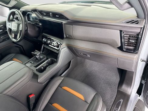 Used 2025 GMC Sierra 1500 AT4 w/ AT4 Premium Package image 17