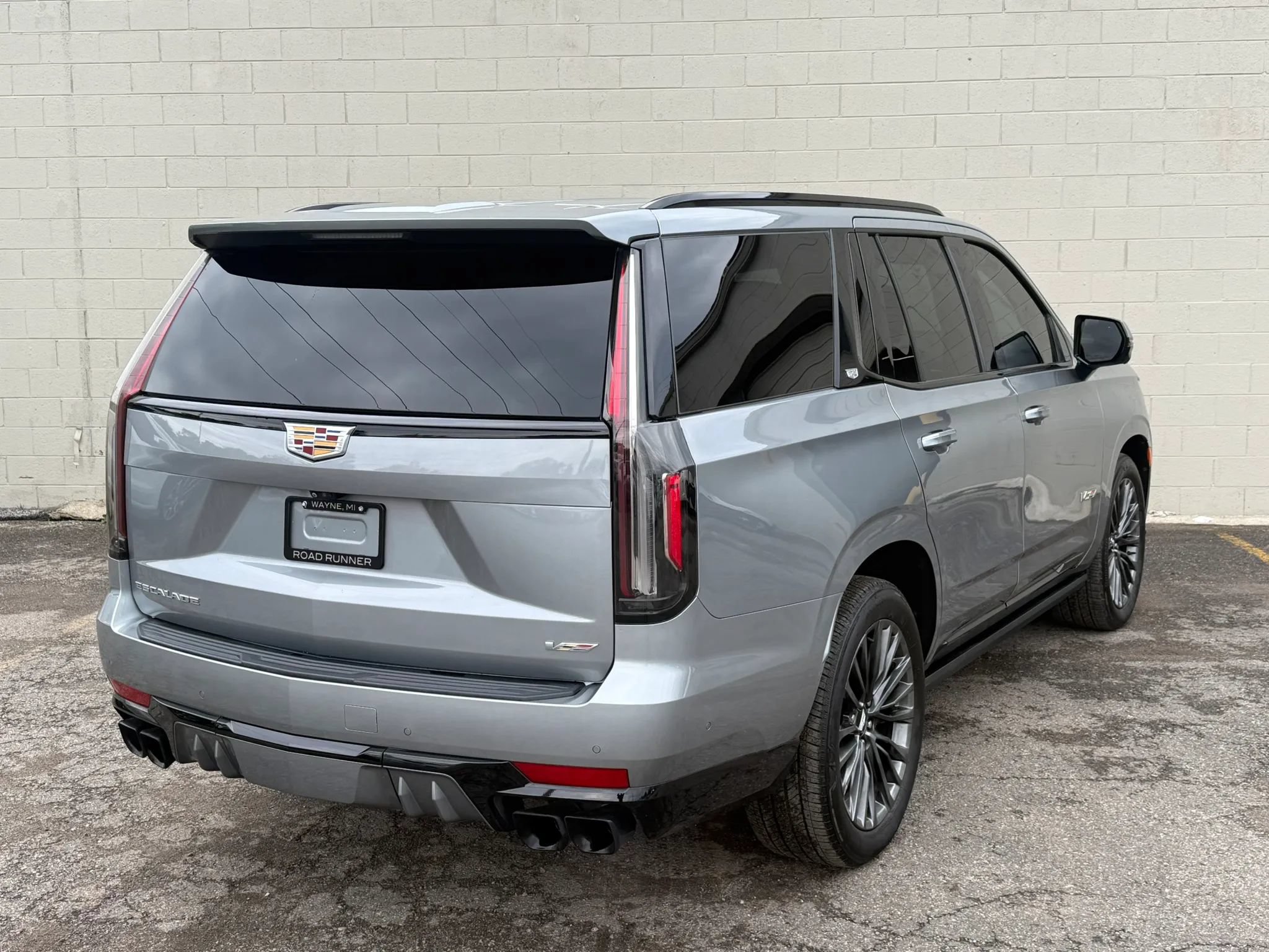 Used 2023 Cadillac Escalade V AWD/4WD image 10