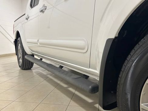 Used 2019 Nissan Frontier SL AWD/4WD image 10