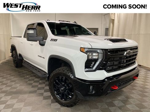 Used 2025 Chevrolet Silverado 2500 LT w/ Trail Boss Package image 1