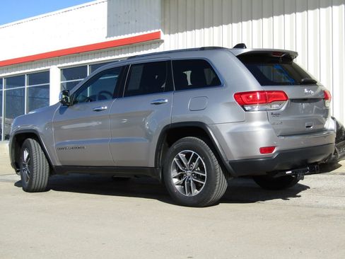 Used 2018 Jeep Grand Cherokee Limited image 10