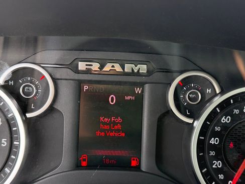 New 2026 RAM 2500 Big Horn AWD/4WD image 17