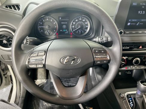 Used 2023 Hyundai Kona SEL image 11